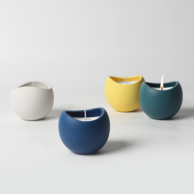 Minimalist Round Ceramic Candle