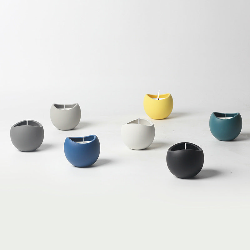 Minimalist Round Ceramic Candle