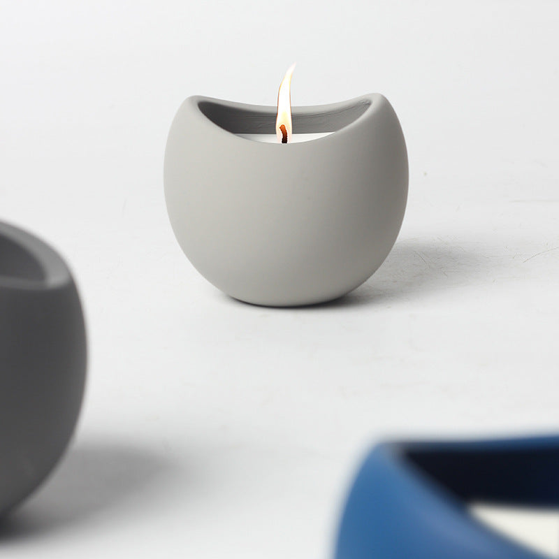 Minimalist Round Ceramic Candle